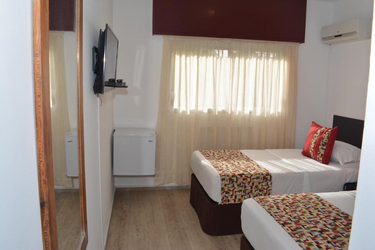 Hotel Express Малдонадо Екстериор снимка