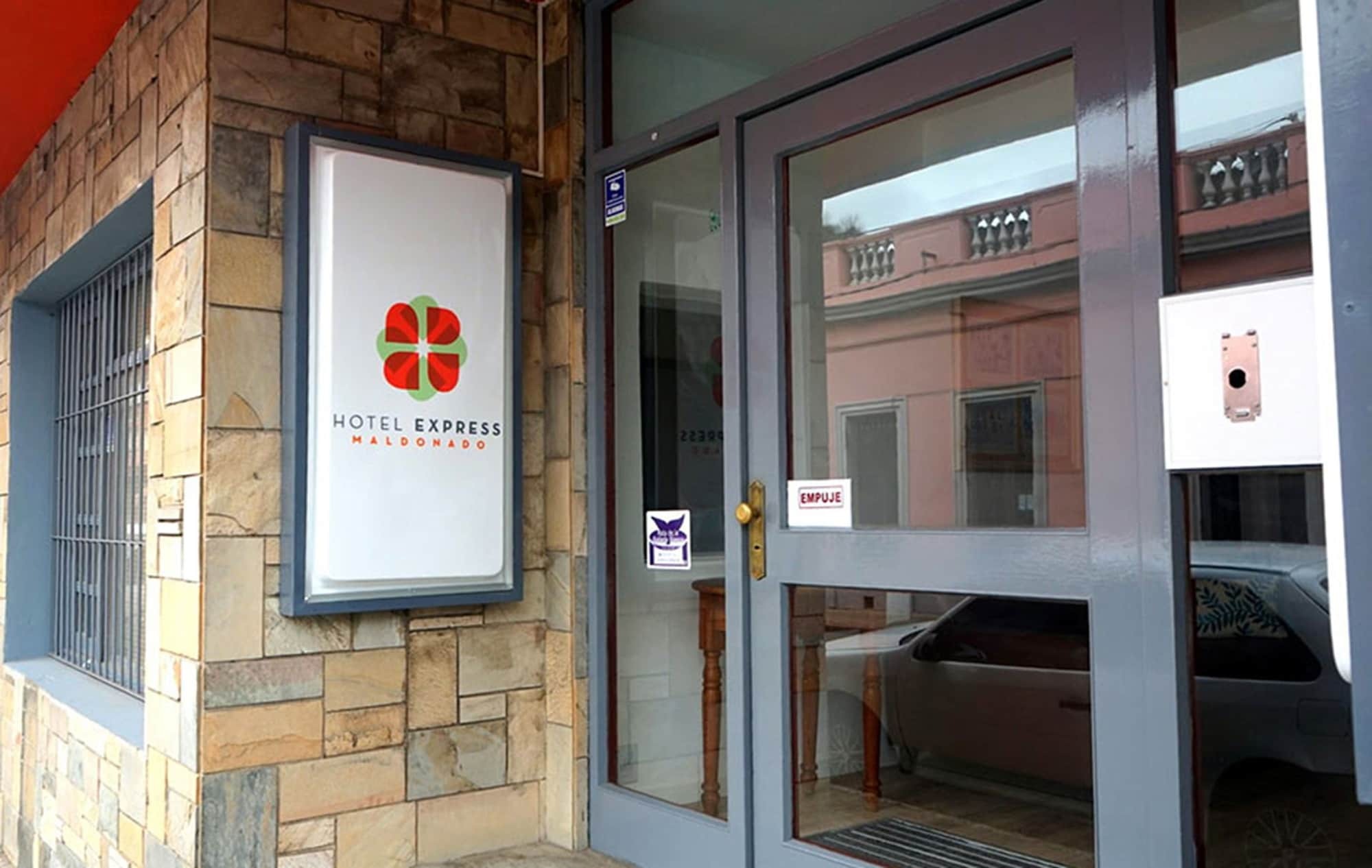 Hotel Express Малдонадо Екстериор снимка